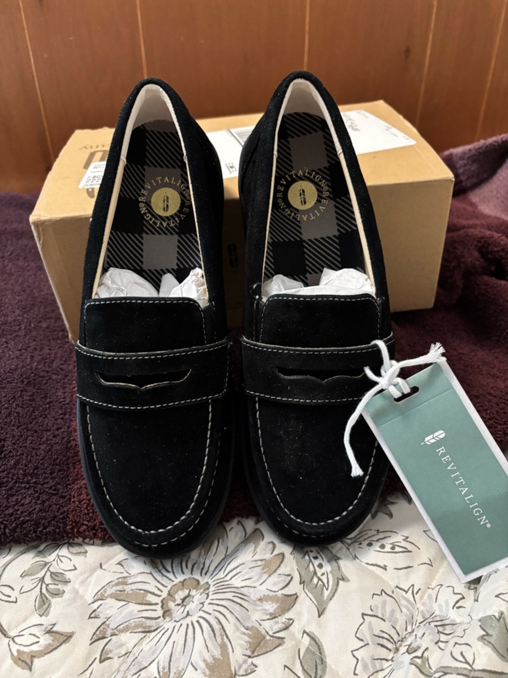 Revitalign suede loafer